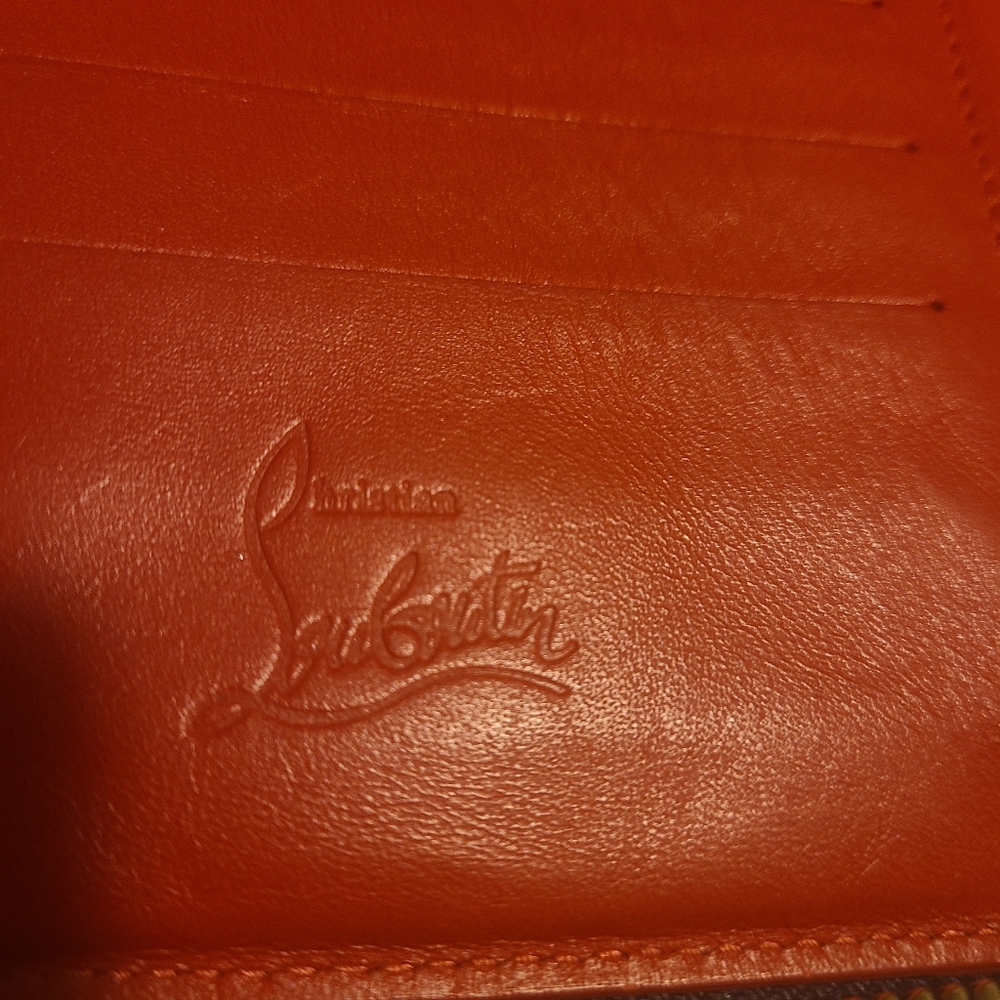 LOUBOUTION WRISTLET - Picture 10 of 11